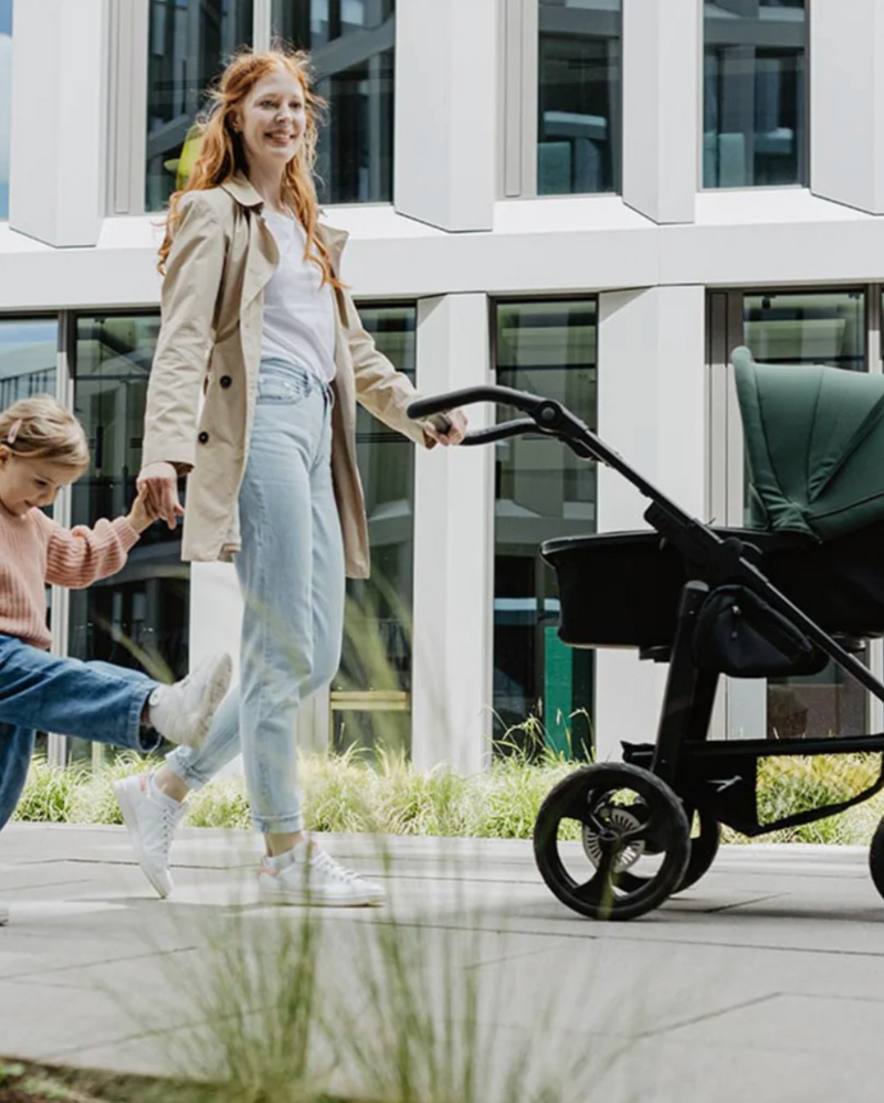 TFK Mono 4 Kinderwagen mit Luft-Rad und Kombi-Einheit